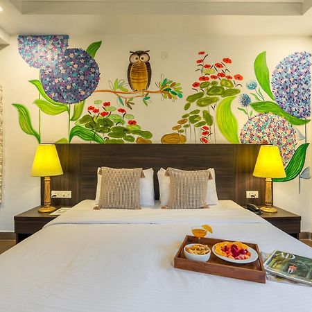 Locomo Boutique, Morjim - Stay Work Eat Esterno foto