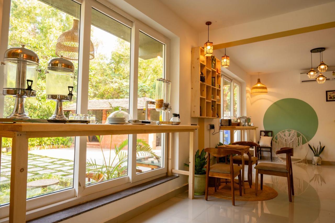 Locomo Boutique, Morjim - Stay Work Eat Esterno foto