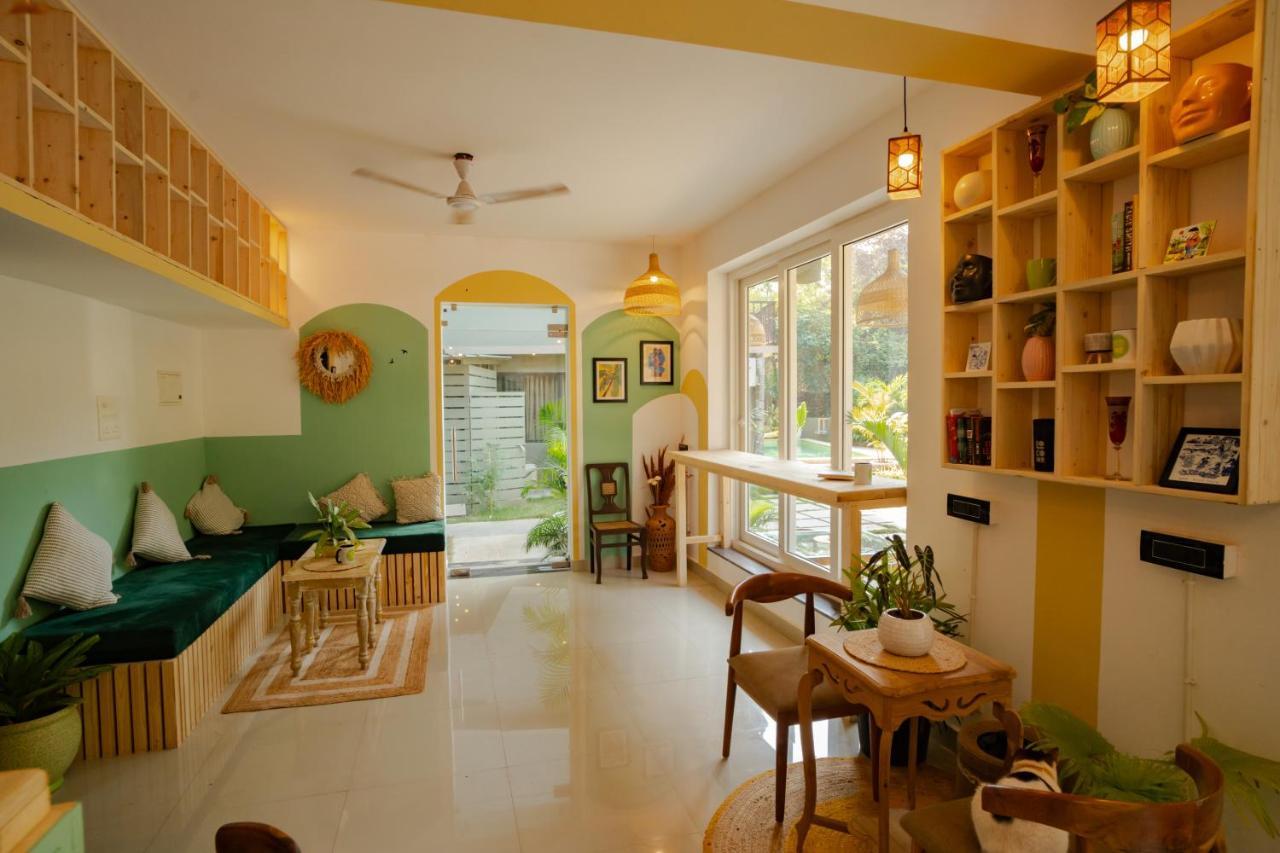 Locomo Boutique, Morjim - Stay Work Eat Esterno foto
