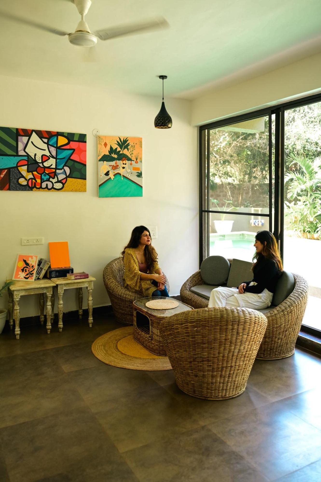 Locomo Boutique, Morjim - Stay Work Eat Esterno foto
