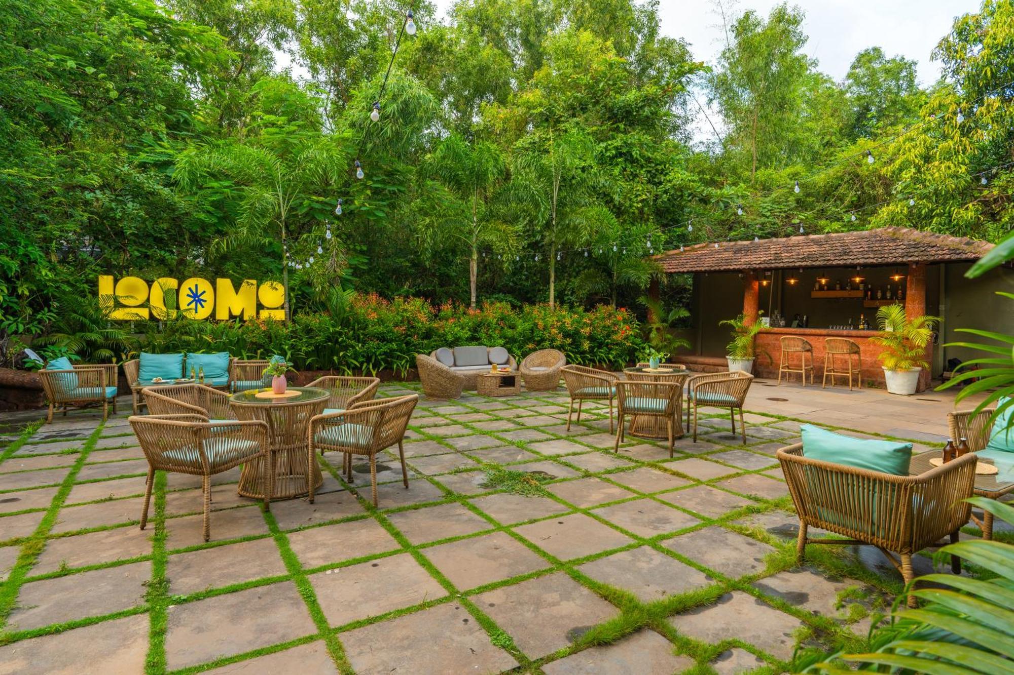Locomo Boutique, Morjim - Stay Work Eat Esterno foto