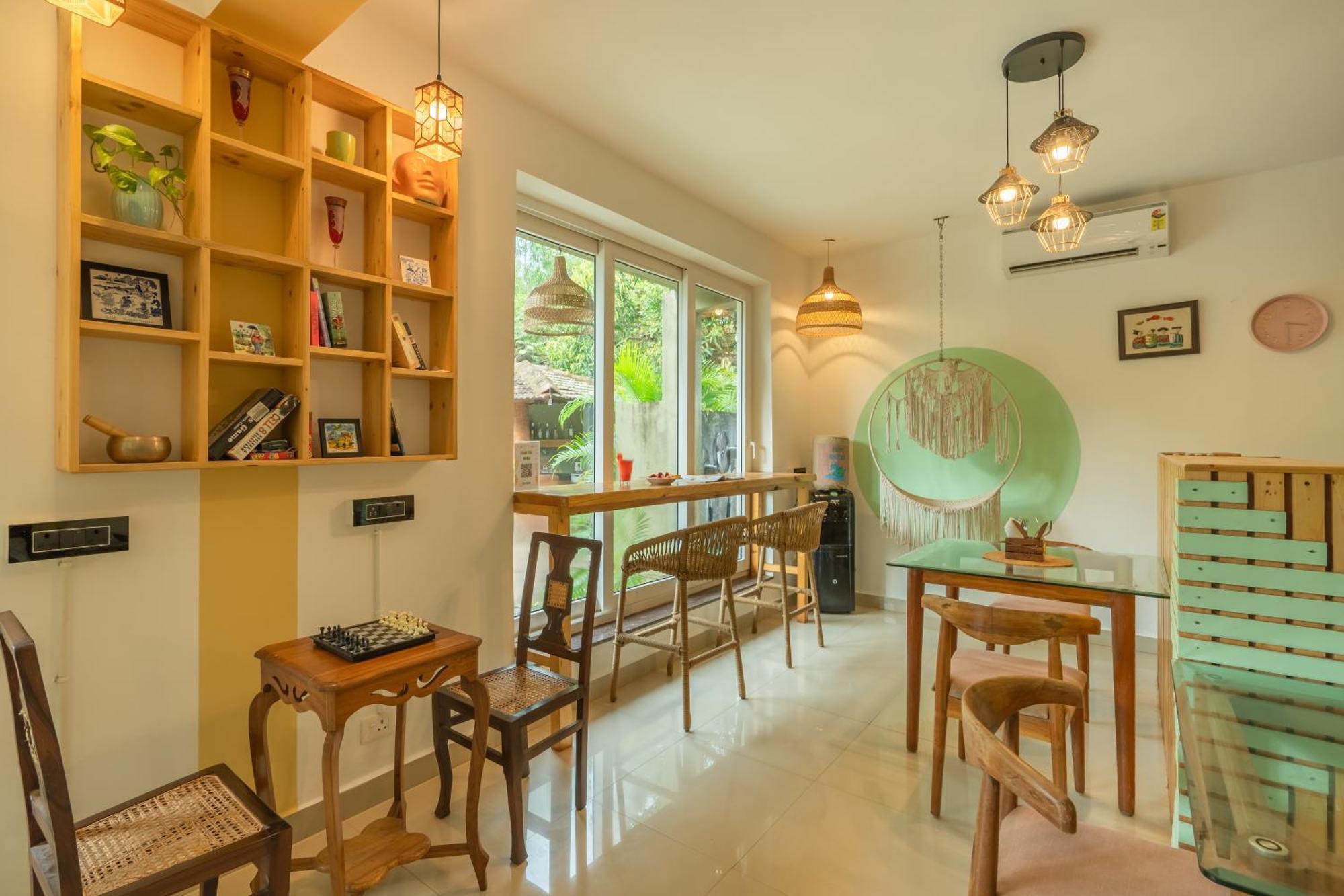 Locomo Boutique, Morjim - Stay Work Eat Esterno foto